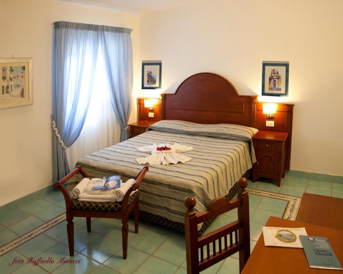 Hotel Isolabella فينتوتيني المظهر الخارجي الصورة
