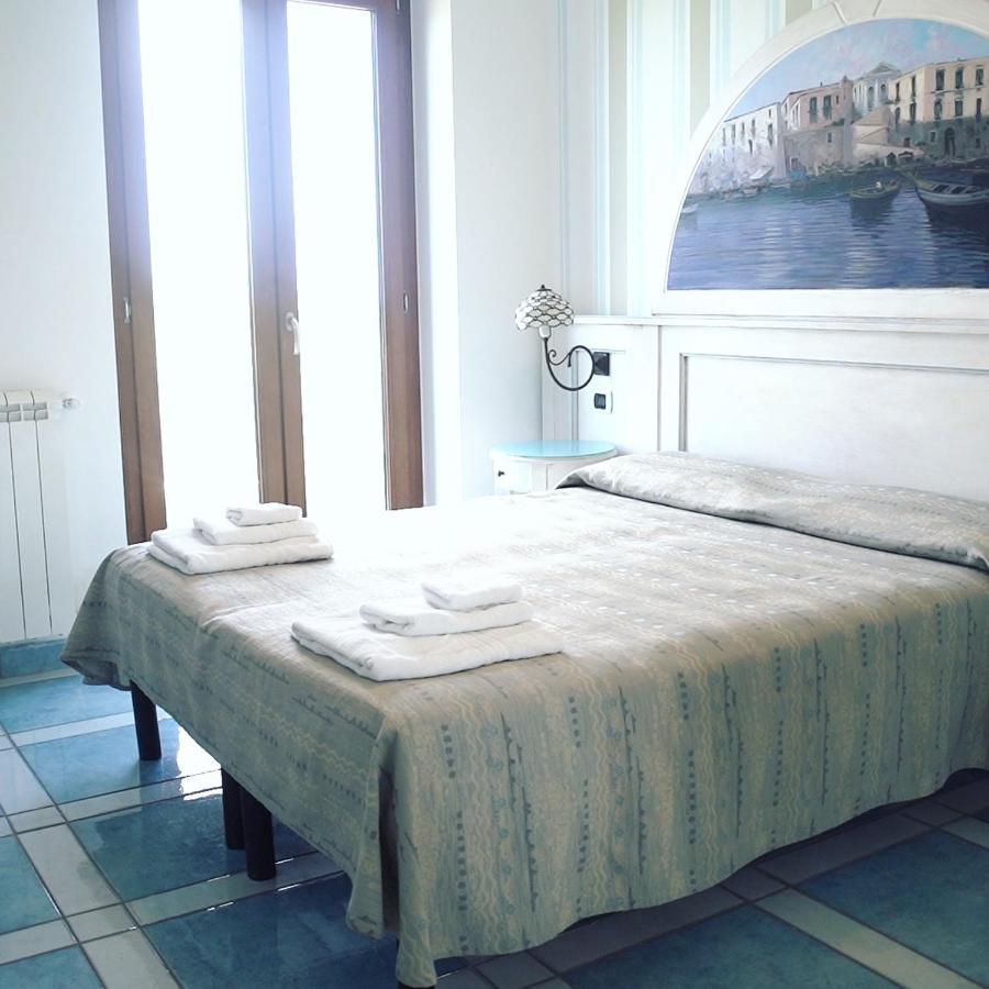 Hotel Isolabella فينتوتيني المظهر الخارجي الصورة